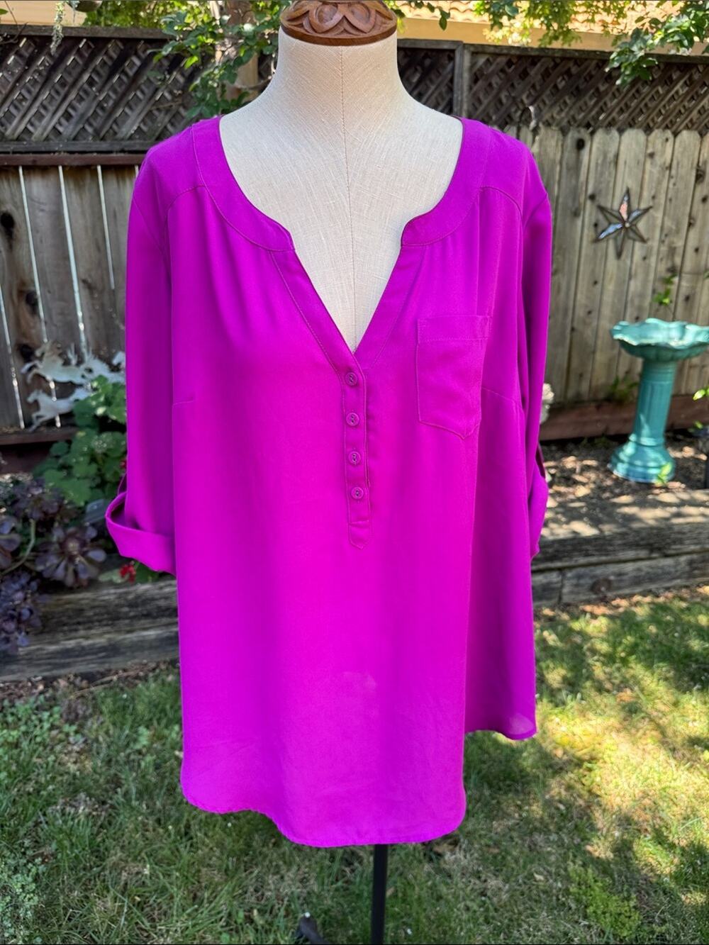 Torrid Bright Magenta Henley Blouse Women's Size 1 / 1X